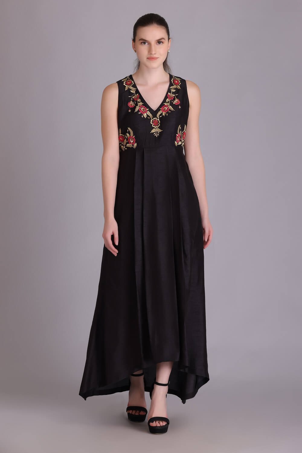 Black embroidered Dress – M3/09