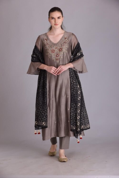 Toosh embroidered kurta set – M6/03B