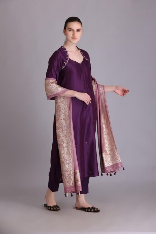 Purple Embroidered kurta Set – M7/10